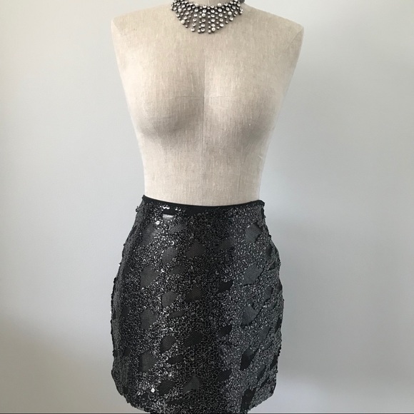 Express party black & grey cheetah sequin mini ski - Picture 2 of 8